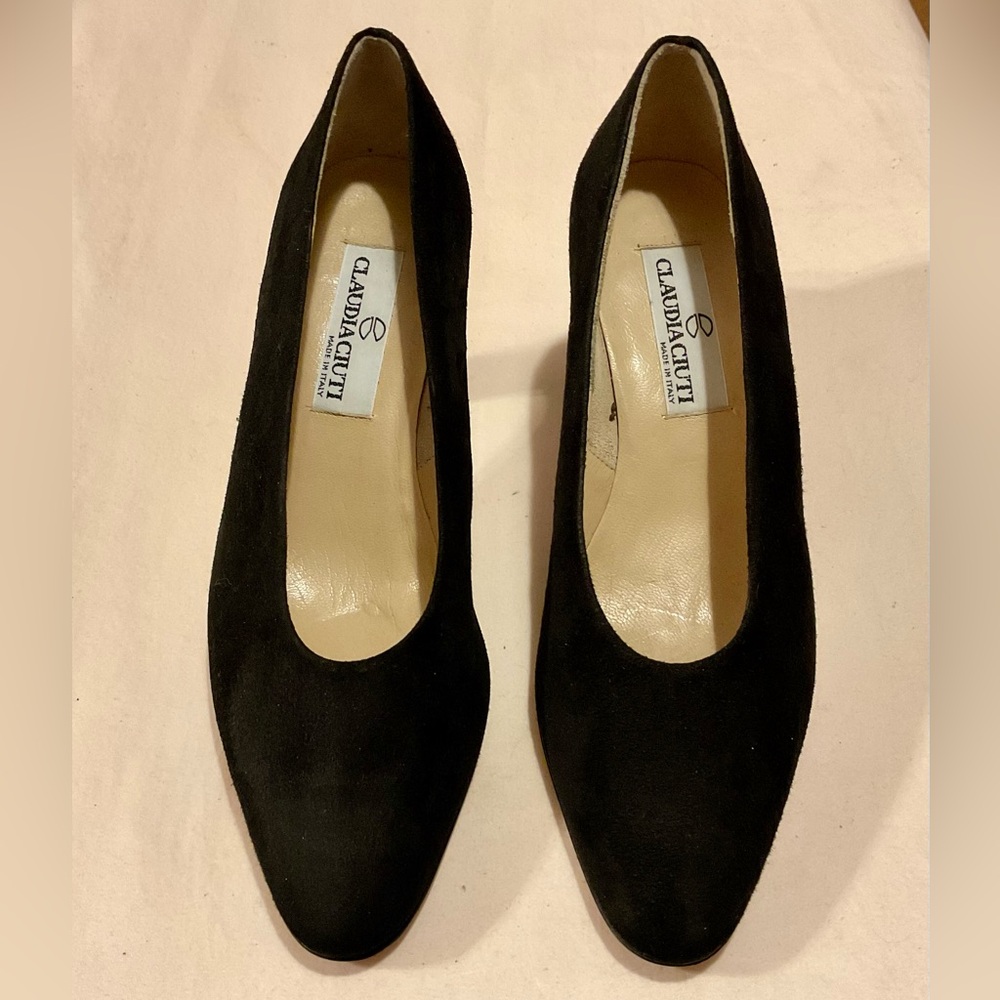 Claudia Ciuti Vintage Classic Black Suede Heels - Picture 2 of 8
